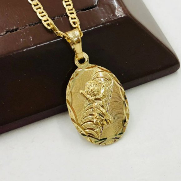 All Yellow Baby Jesus Medal Mariner link Chain 18" for Girls Boys Ladies 22x14mm - Picture 5 of 10